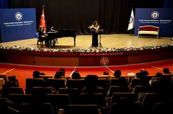 ADÜ’de öğrencilerin konseri ilgi topladı
