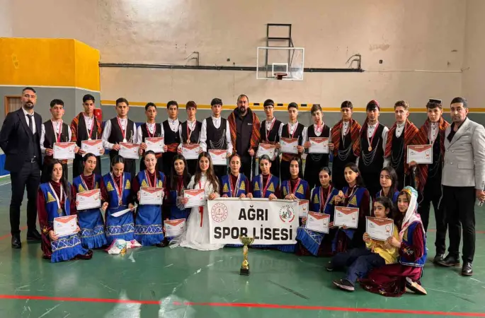 Ağrı Spor Lisesi bölge şampiyonu oldu
