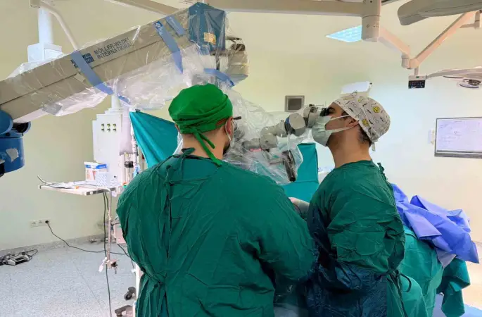 Ağrı’da bir haftada üç ileri düzey beyin tümörü ameliyatı başarıyla gerçekleştirildi
