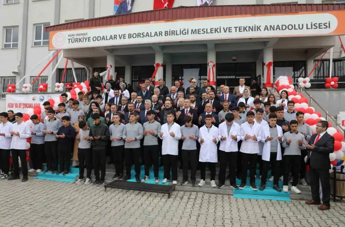 Ağrı’da TOBB Mesleki ve Teknik Anadolu Lisesi açıldı
