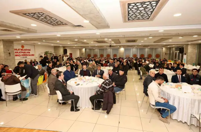 Ahlat’taki Ahıska Türkleri iftar sofrasında bir araya geldi
