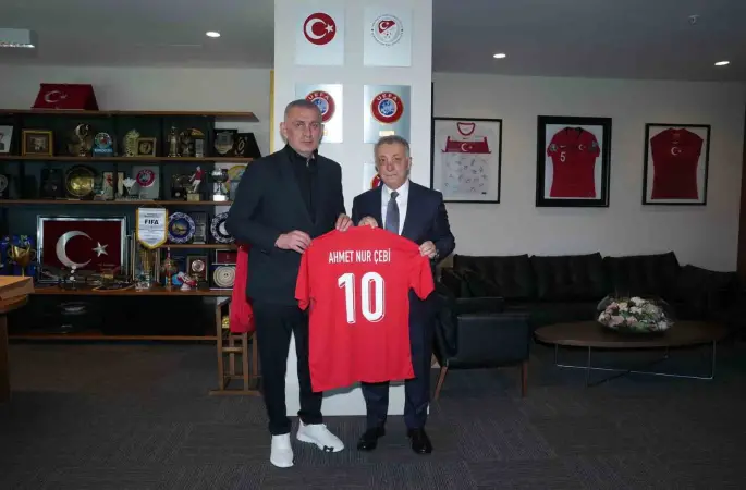Ahmet Nur Çebi’den, TFF Başkanı Hacıosmanoğlu’na ziyaret
