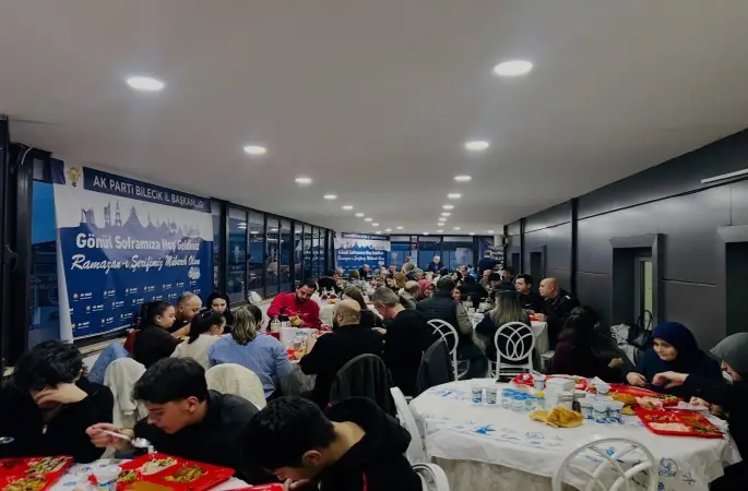 AK Parti Bilecik il yönetimi aynı sofrada buluştu
