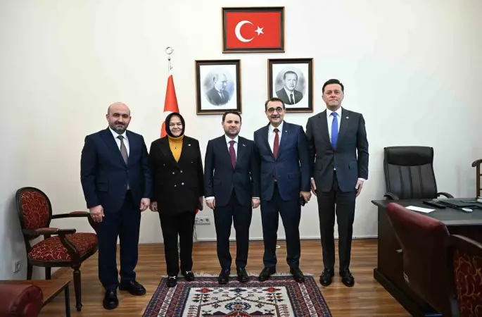 AK Parti Eskişehir Teşkilatı’ndan Adalet Bakanı Gürlek’e ziyaret
