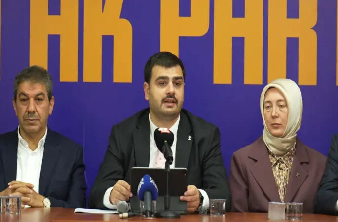 AK Parti Genel Sekreteri İnan: "İzmir'de bugün toplanmayan çöpleri, çöp dağlarını konuşuyoruz"