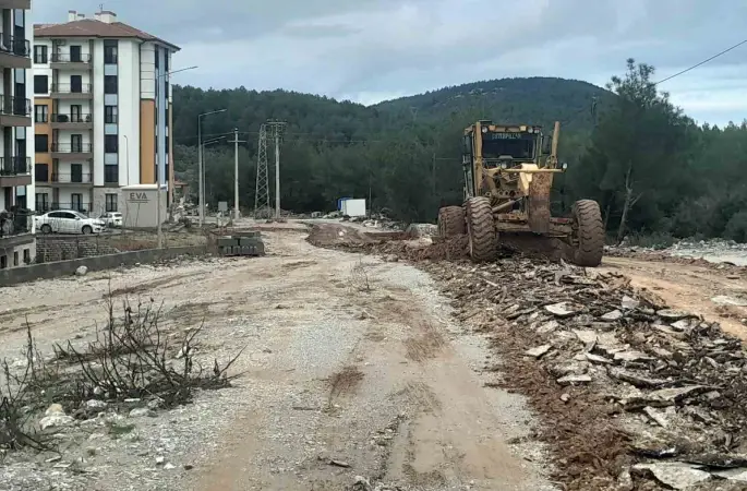 Akçaova TOKİ yolunda çalışma başlatıldı

