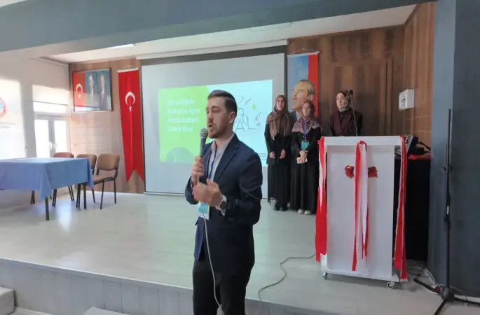 Akran Gücüyle Temiz Gelecek Afyon’da projesi gerçekleştirildi
