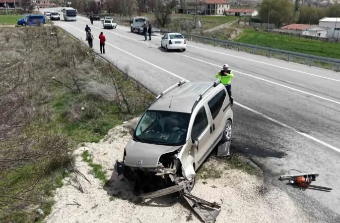 Aksaray’da 3 araç çarpıştı: 1’i ağır 7 yaralı
