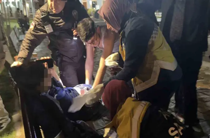 Aksaray’da parkta bıçaklanan çocuk ağır yaralandı
