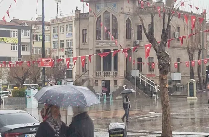 Aksaray’da şiddetli sağanak etkili oldu
