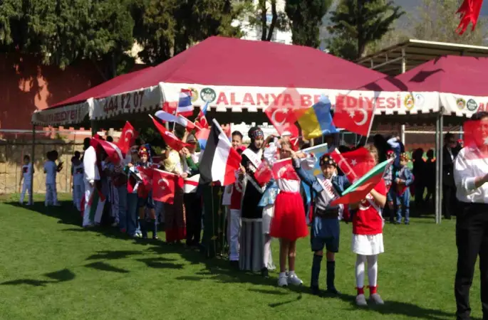 Alanya’da 23 Nisan Çocuk Bayramı coşkuyla kutlandı
