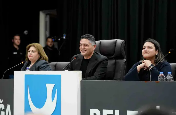 Aliağa meclisinde encümen ve komisyon üyeleri belirlendi
