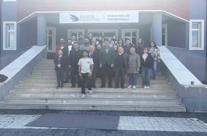 Altundal mezun olduğu okulda derse katıldı
