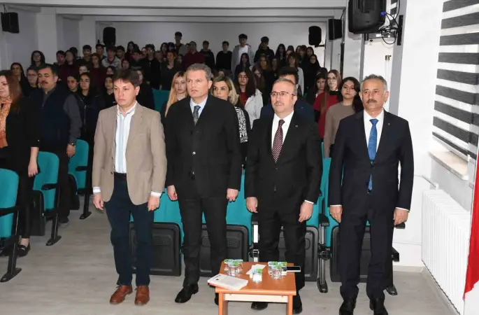 Anadolu Mektebi’nde Sabahattin Ali rüzgarı esti
