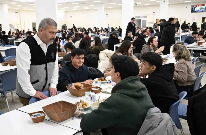 Anadolu Üniversitesi’nde ilk iftar heyecanı
