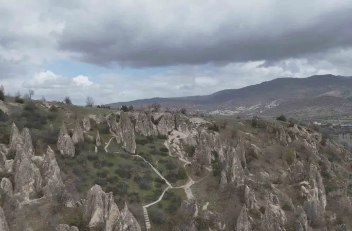 Ankara’da Kapadokya’yı andıran doğa harikası: Abacı Peribacaları
