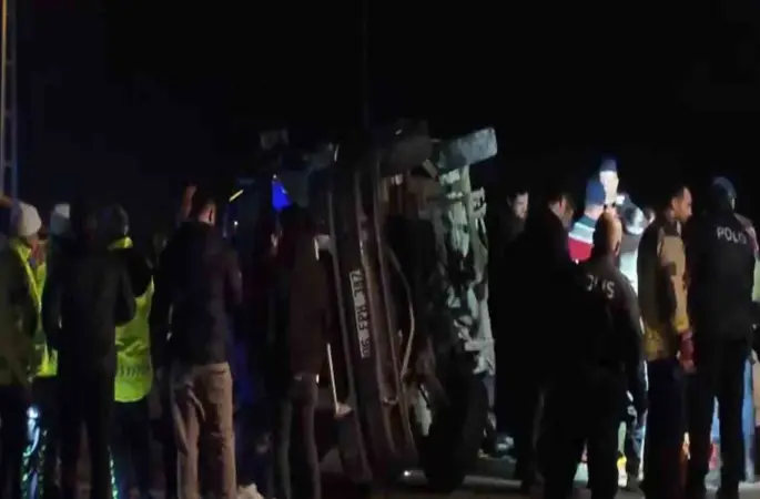 Ankara’da trafik kazası: 2 ölü, 12 yaralı
