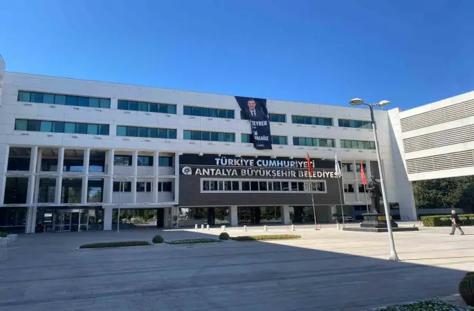 Antalya Büyükşehir Belediyesine yönelik yeni operasyon: 34 gözaltı kararı
