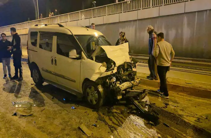 Antalya’da 11 araçlı zincirleme kaza: 1 yaralı
