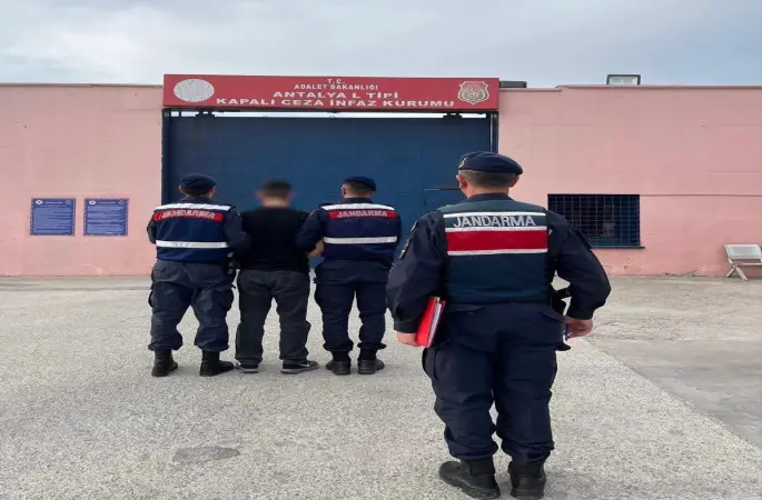 Antalya’da 22 yıl hapis cezası bulunan hükümlü yakalandı
