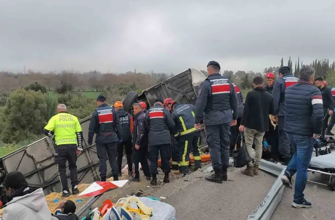 Antalya’da trafik kazası: Ölü ve yaralılar var
