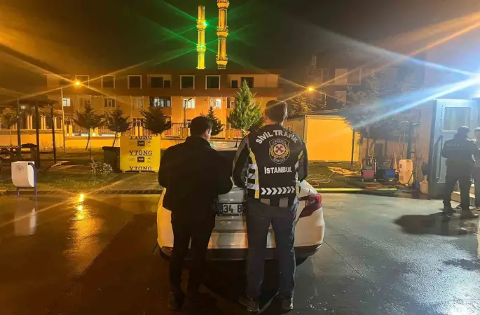 Arnavutköy’de trafikte kavga eden sürücüler, 602 bin TL ceza kesilerek tutuklandı
