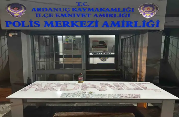 Artvin’de kıraathaneye kumar baskını
