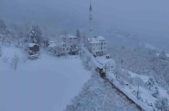 Atakum’da yoğun kar mesaisi
