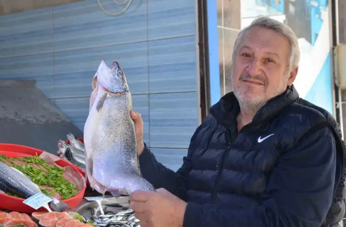 Av sezonu bitse de tezgahlar balıksız kalmıyor
