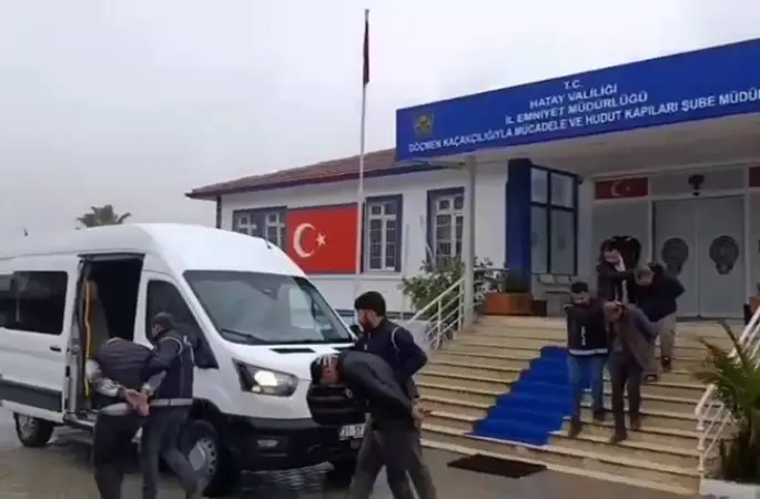 Avrupa ümidiyle yola çıkan 12 göçmen Hatay’da yakalandı

