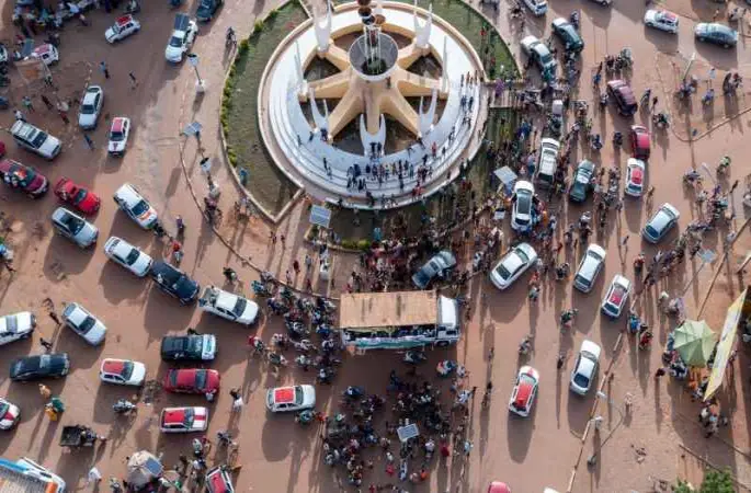 Nijer’deki cunta destekçilerinden Fransa protestosu