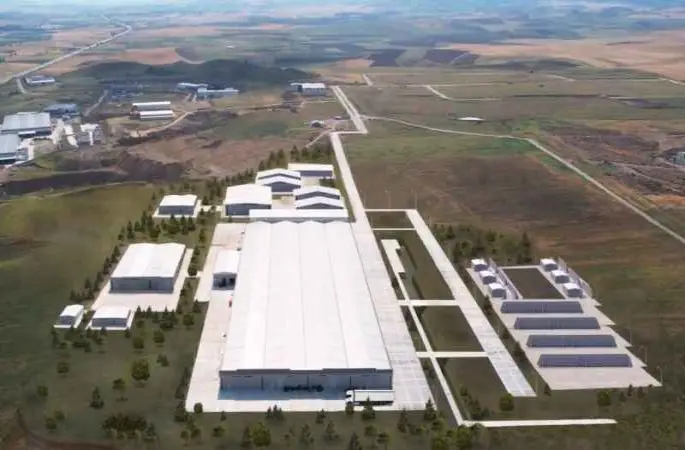 Türkiye'nin en büyük fişek fabrikası açılış için gün sayıyor