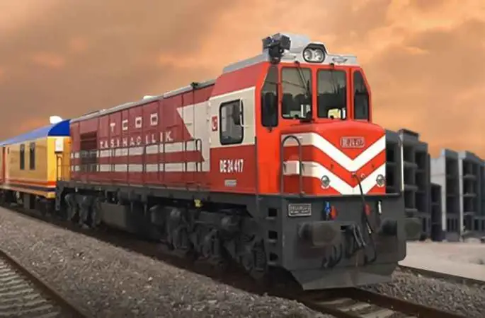 Yük trenleri deprem bölgelerine yardım taşımaya devam ediyor