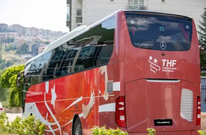 Mercedes-Benz Türk, Hentbol Milli Takımları’nın resmi ulaşım sponsoru olmayı sürdürecek