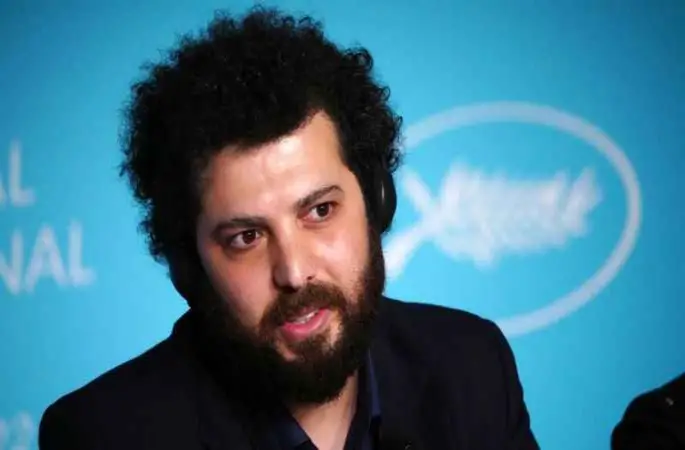İran’da yasaklı filmin ünlü yönetmenine 6 ay hapis cezası