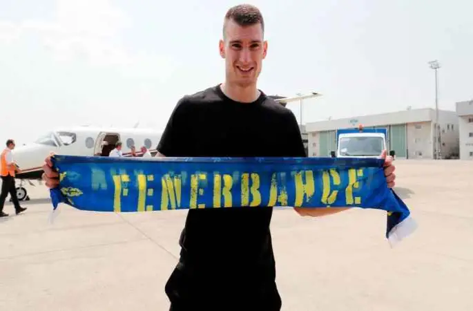 Dominik Livakovic, Fenerbahçe için İstanbul’da