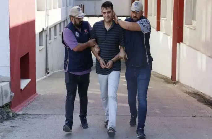 FETÖ'den kesinleşmiş hapis cezası olan eski polis hücre evinde yakalandı