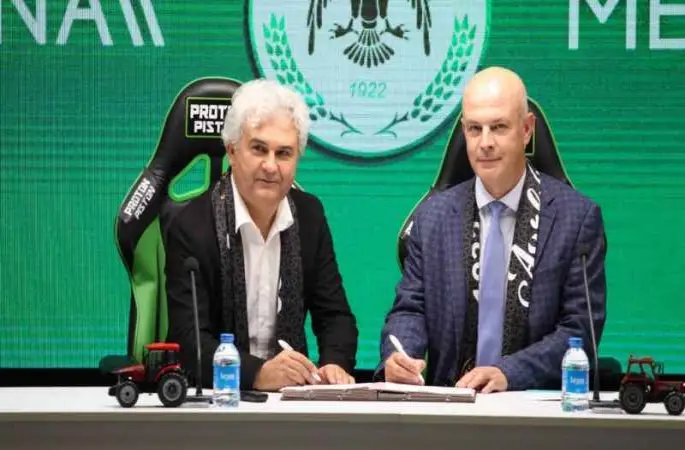 Medicana ile Konyaspor sağlık sponsorluğu anlaşmasını tazeledi