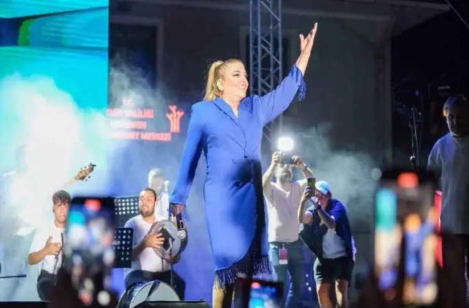 Menemen'de Kibariye coşkusu