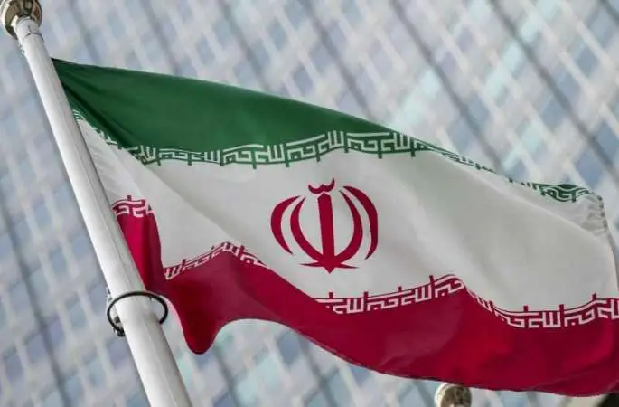 İngiltere, Fransa ve Almanya İran'a yönelik balistik füze yaptırımlarını sürdürecek