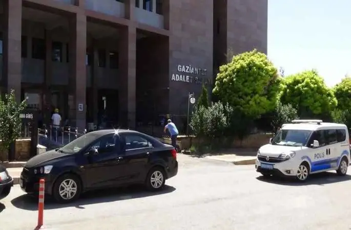 Gaziantep'teki FETÖ davasında 4 sanığa 1 yıl 13 ay hapis