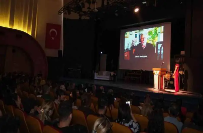 8. Şehir Tiyatroları Festivali başladı