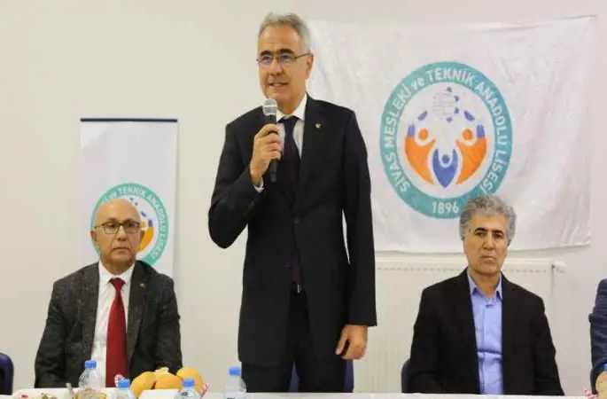 STSO Başkanı Özdemir: “Meslek liselerini ve mesleki eğitimi çok önemsiyoruz”