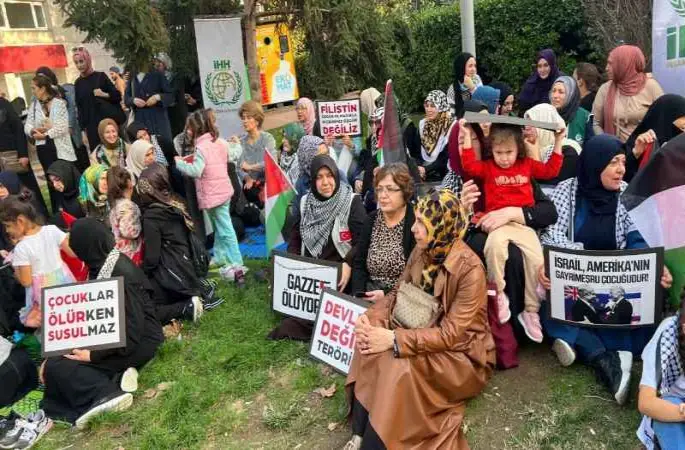 İsrail'in saldırıları Yalova'da protesto edildi