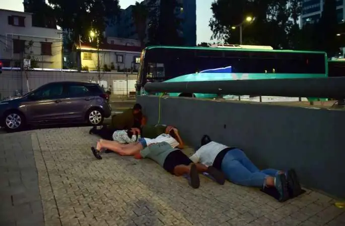 Tel Aviv'e atılan roketler havada imha edildi