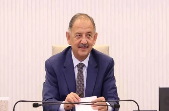 Bakan Özhaseki: "Yerinde Dönüşüm için geç kalmayın"