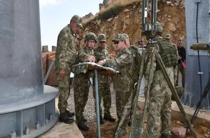 Kara Kuvvetleri Komutanı Bayraktaroğlu, Pençe Harekatlarını denetledi