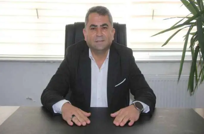 CHP’li meclis üyesi, Özgür Özel’in Selahattin Demirtaş’a selam yollaması nedeniyle partisinden istifa etti