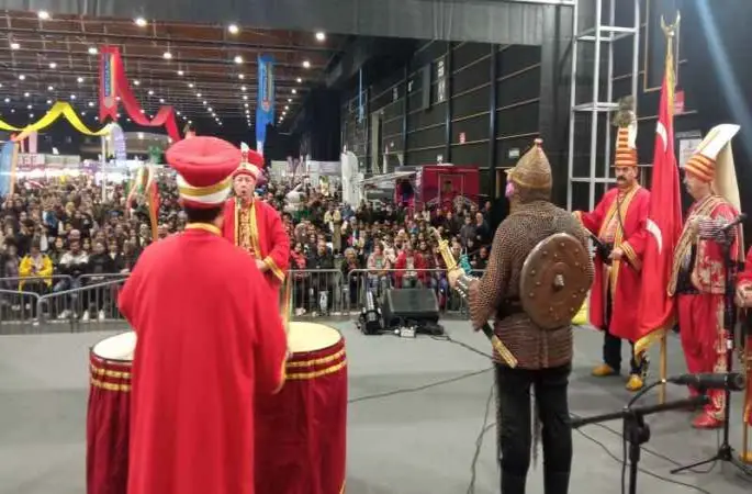 Fransa'da Mehter Takımı gösterisi büyüledi