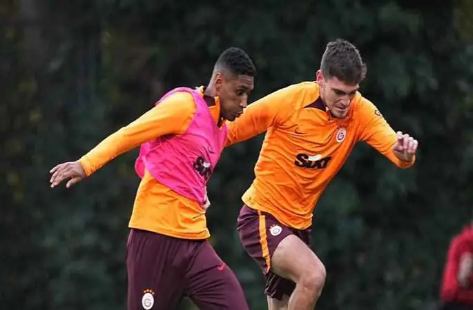 Galatasaray, Alanyaspor maçı hazırlıklarını çift antrenmanla sürdürdü